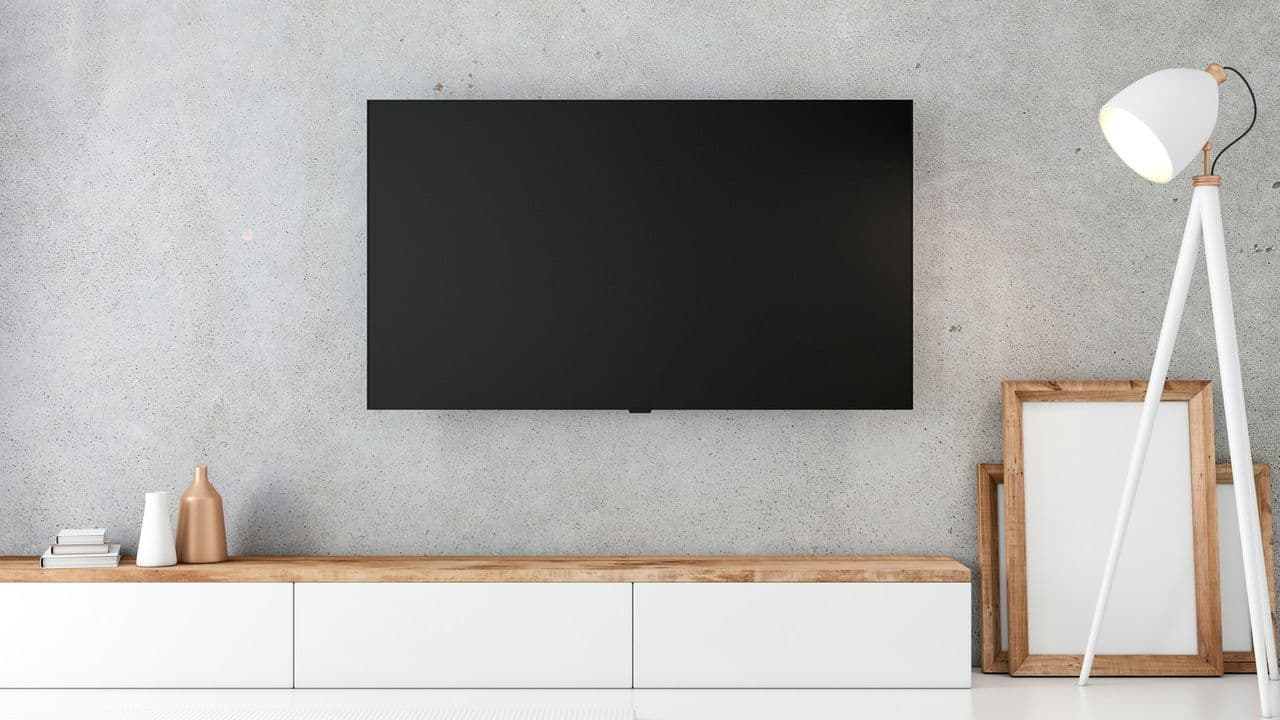 Wohnwand in Weiß und Holz